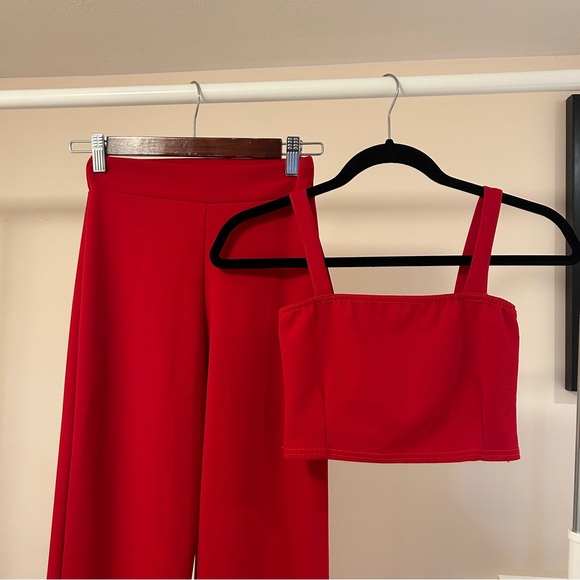 Red co-ord two piece pantsuit set, crop top and flare pants in size small - Picture 6 of 6